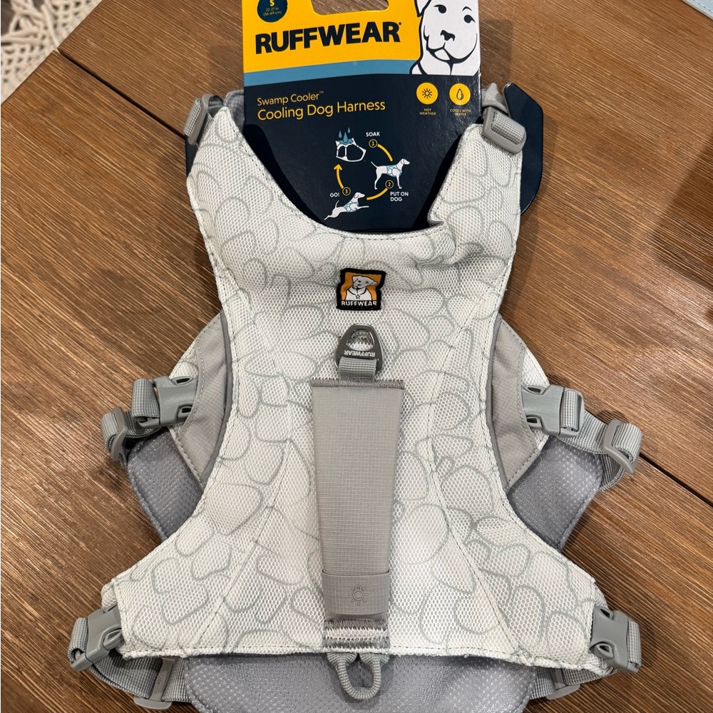 RuffWear Swamp Cooler Dog Harness in Light Gray